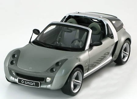Модель 1:18 Smart Roadster Coupe - silver/gray