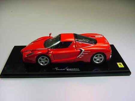 Модель 1:43 Ferrari Enzo Test Car - red