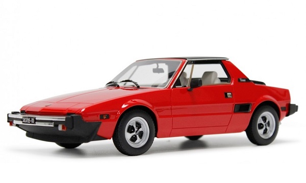 Модель 1:18 FIAT X/1 9 Five Speed - red