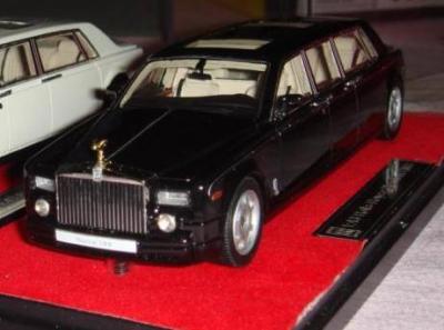 Модель 1:43 Rolls-Royce Phantom LWB - black