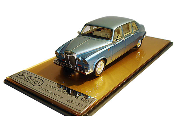 daimler ds 420 limousine - blue/silver LC0011 Модель 1:43