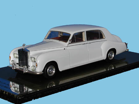 rolls-royce phantom v - white LC0019W Модель 1:43