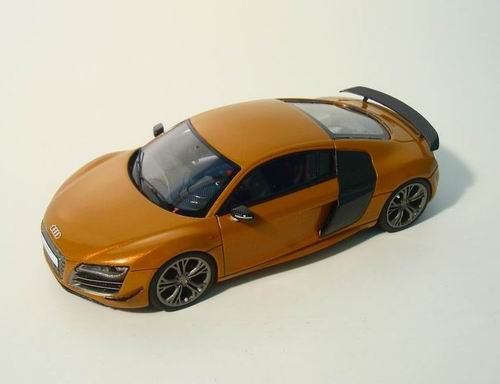 Модель 1:43 Audi R8 GT - orange met