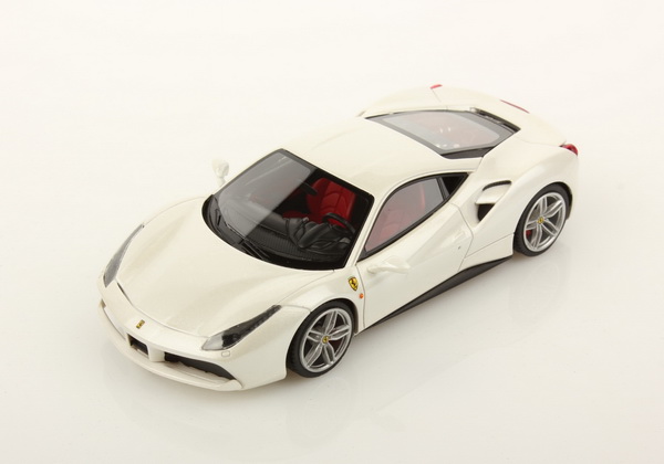 Модель 1:43 Ferrari 488 GTB Coupe - bianco fuji