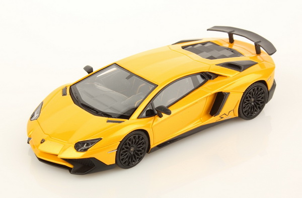 Модель 1:43 Lamborghini Aventador LP 750-4 SuperVeloce - nuovo giallo orion