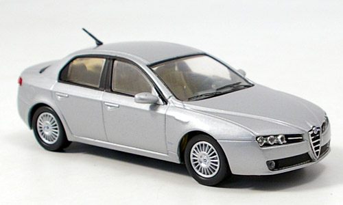Модель 1:43 Alfa Romeo 159 - silver