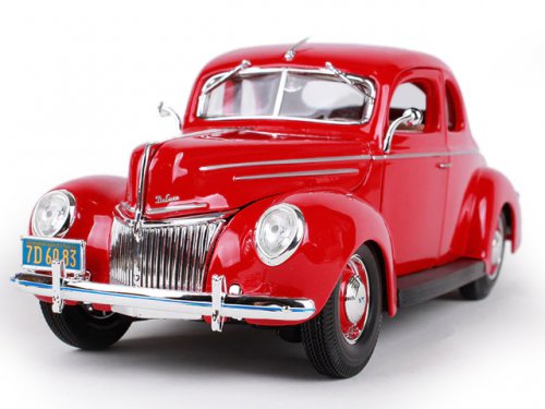 Модель 1:18 Ford Deluxe Coupe - red