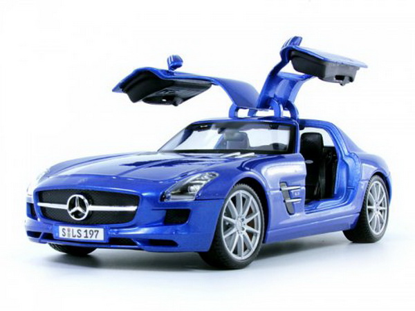 Модель 1:18 Mercedes-Benz SLS AMG синий мет