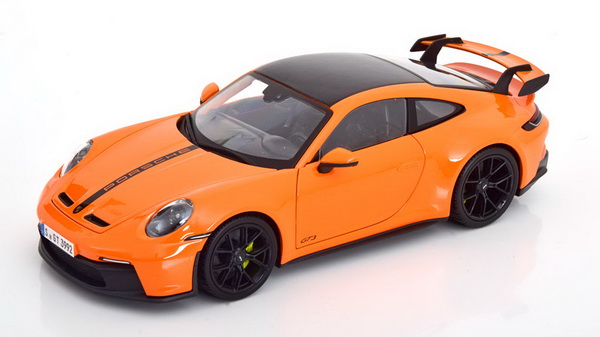 Модель 1:18 Porsche 911 (992) GT3 2022 - orange