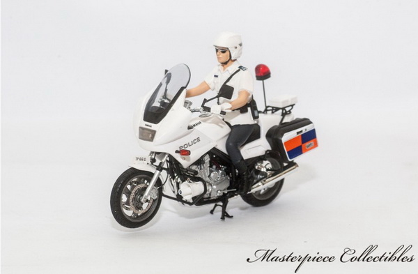 yamaha x900p police motorcycle: singapore police force old livery 5-4L4-004 Модель 1:18