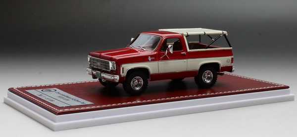 Chevrolet Blazer K5 Open Top - red/white (L.E.199pcs) GIM070B Модель 1:43
