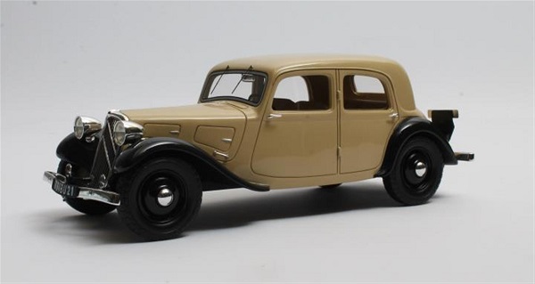Citroen Traction Avant (1935), beige/schwarz CML108-1 Модель 1:18