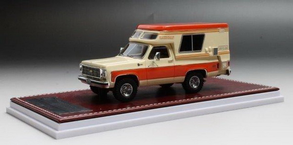 Модель 1:43 Chevrolet Blazer Chalet Camper 4х4 (кемпер) - orange/creme