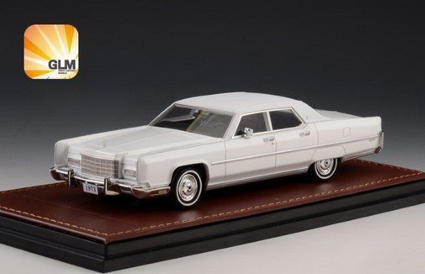 Lincoln Continental Town Car - white (L.E.199pcs) GLM101502 Модель 1:43