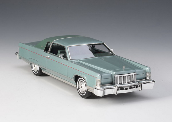 Модель 1:43 Lincoln Continental - green met (L.E.299pcs)