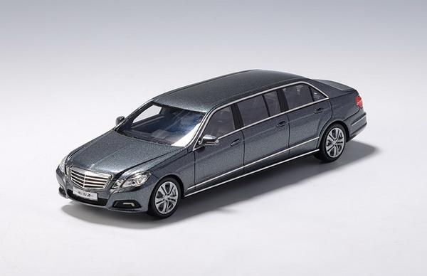 Модель 1:43 Mercedes-Benz (W212) «Binz» Lang Limousine - grey