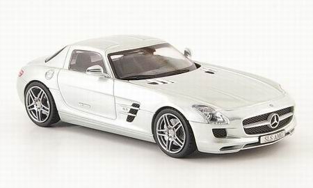 Модель 1:43 Mercedes-Benz SLS 6,3 AMG - silver
