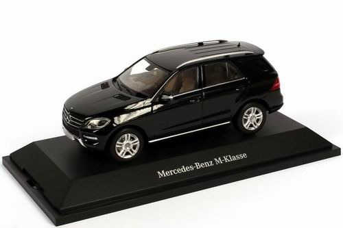 Модель 1:43 Mercedes-Benz M-class (W166) - obisidian black
