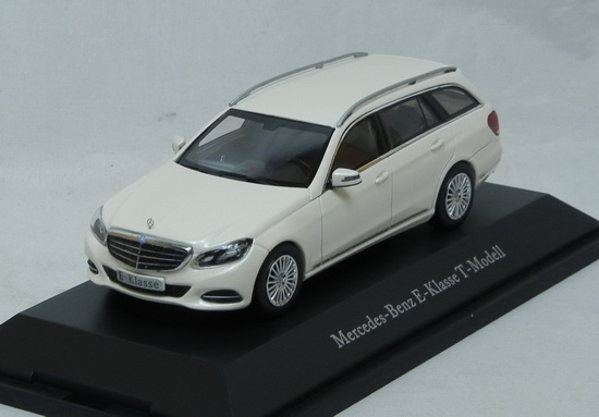 Модель 1:43 Mercedes-Benz E-class T-Model (S212 MOPF) - white