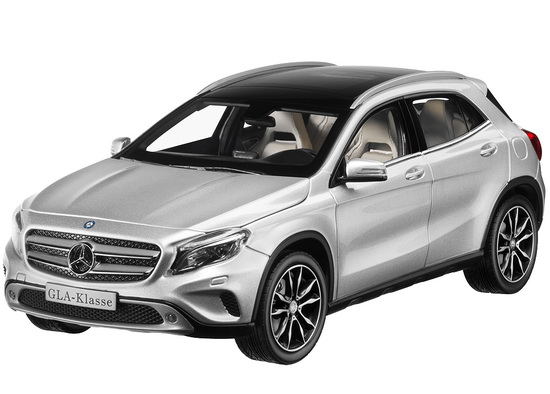 Модель 1:18 Mercedes-Benz GLA-class (X156) - silver