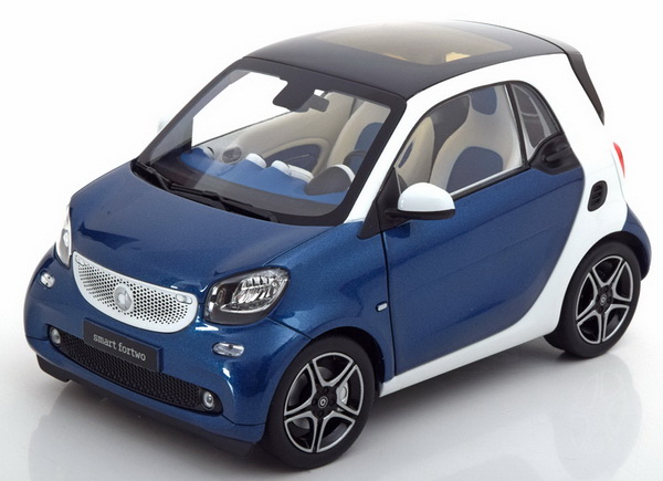 Модель 1:18 Smart ForTwo Coupe - blue met/white