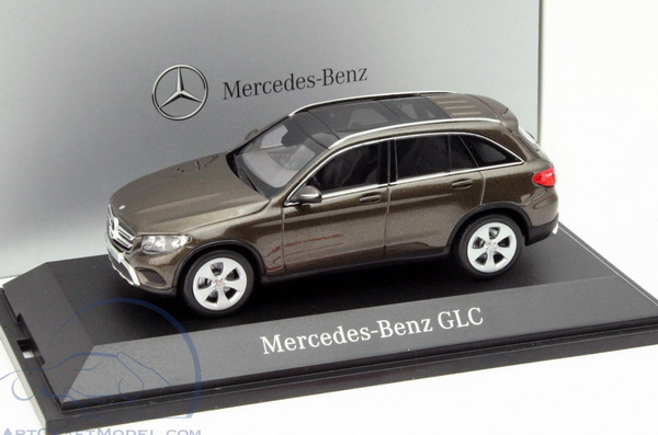 Модель 1:43 Mercedes-Benz GLC (X253) - dark brown metr