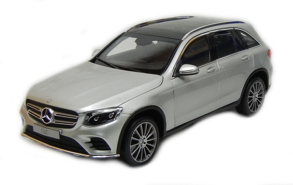 Модель 1:18 Mercedes-Benz GLC - silver