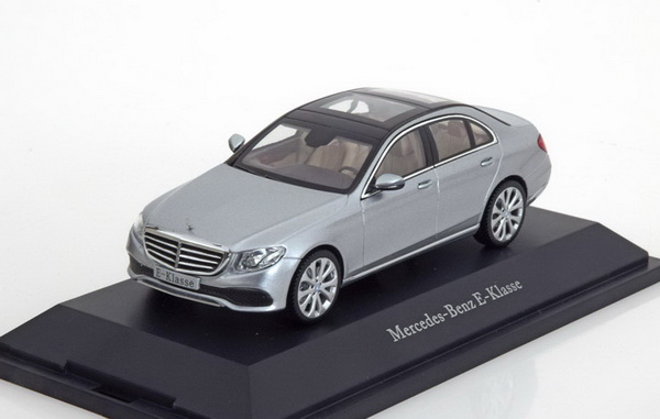 Модель 1:43 Mercedes-Benz E-class (W213) Limousine - silver