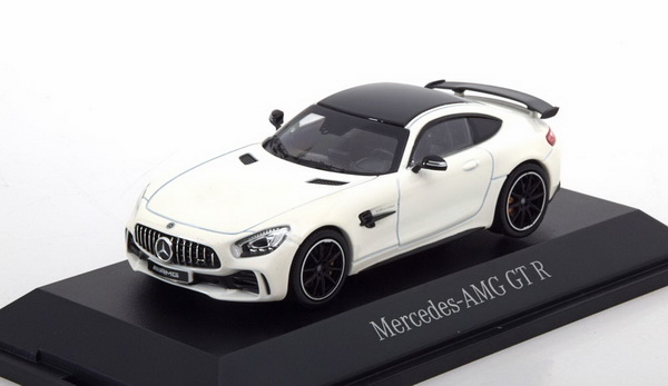 Модель 1:43 Mercedes-AMG GT-R - white