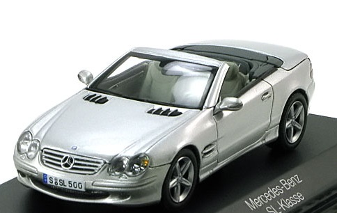 Модель 1:43 Mercedes-Benz SL-class mit funktionsfahigem Hardtop - silver