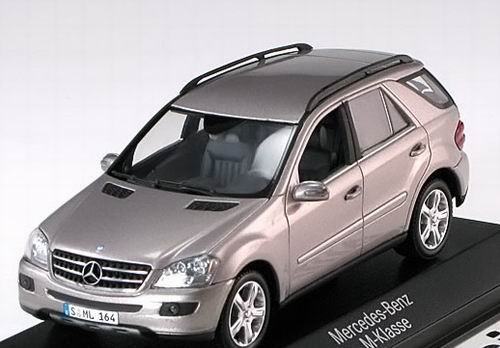 Модель 1:43 Mercedes-Benz M-class (W164) - pearl silver