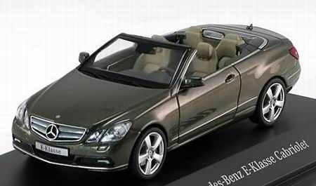Модель 1:43 Mercedes-Benz E-class (A207) Convertible - grey/green