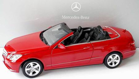 Модель 1:18 Mercedes-Benz E-class (A207) Convertible - red