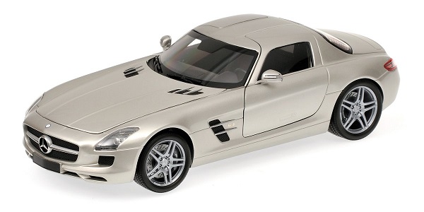 Модель 1:18 Mercedes-Benz SLS AMG Coupe - silver