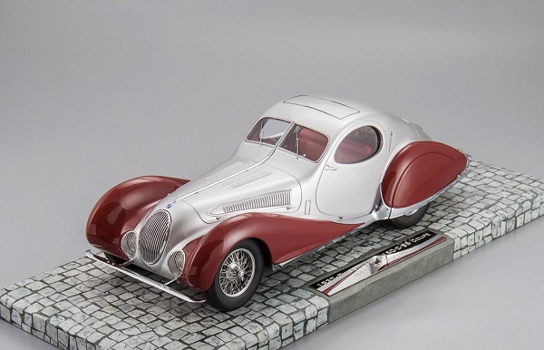 Talbot-Lago T150-C-SS Coupe - silver/red 107117121 Модель 1:18