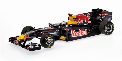Модель 1:18 Red Bull Racing Renault №1 ShowCar (Sebastian Vettel)