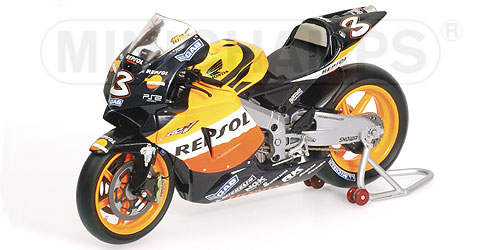 Модель 1:12 Honda RC211V №3 «Repsol Honda Team» MotoGP (Max Biaggi)