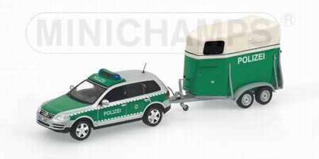 Модель 1:43 Volkswagen Touareg + Horse Trailer «Polizei»