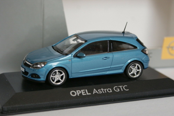 opel astra gtc - blue 400043020 Модель 1:43