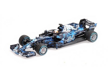 Модель 1:43 Aston Martin Red Bull Racing TAG-Heuer RB14 №3 SHAKEDOWN LIVERY Silverstone (Daniel Ricciardo)