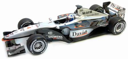 Модель 1:18 McLaren Mercedes MP4/16 (David Coulthard)