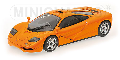 mclaren f1 roadcar - orange 530133131 Модель 1:12