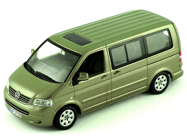 Модель 1:43 Volkswagen T5 Multivan - green met