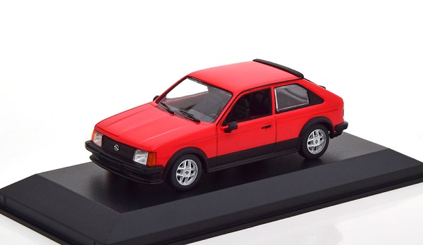 Модель 1:43 Opel Kadett D SR 1982 (Red) 'Maxichamps' Edition