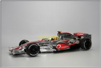 Модель 1:18 McLaren Mercedes MP4/22 (Lewis Hamilton)