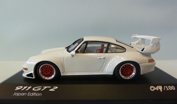 Модель 1:43 Porsche 911 (993) GT2 Evo wite
