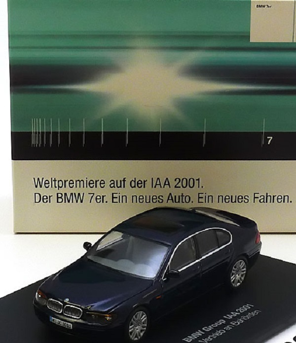 Модель 1:43 BMW 7er 2001 dunkelblau-metallic Vertrieb an Behörden, IAA