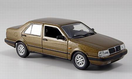 Модель 1:43 Lancia Thema - gold met