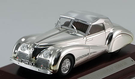 Модель 1:43 Alfa Romeo 6C 2500 SS - chrome