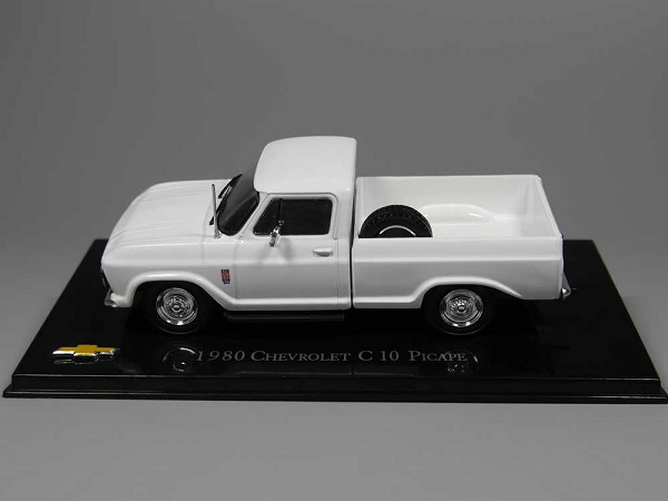 Chevrolet C-10 RickUp - white JQ64 Модель 1 43